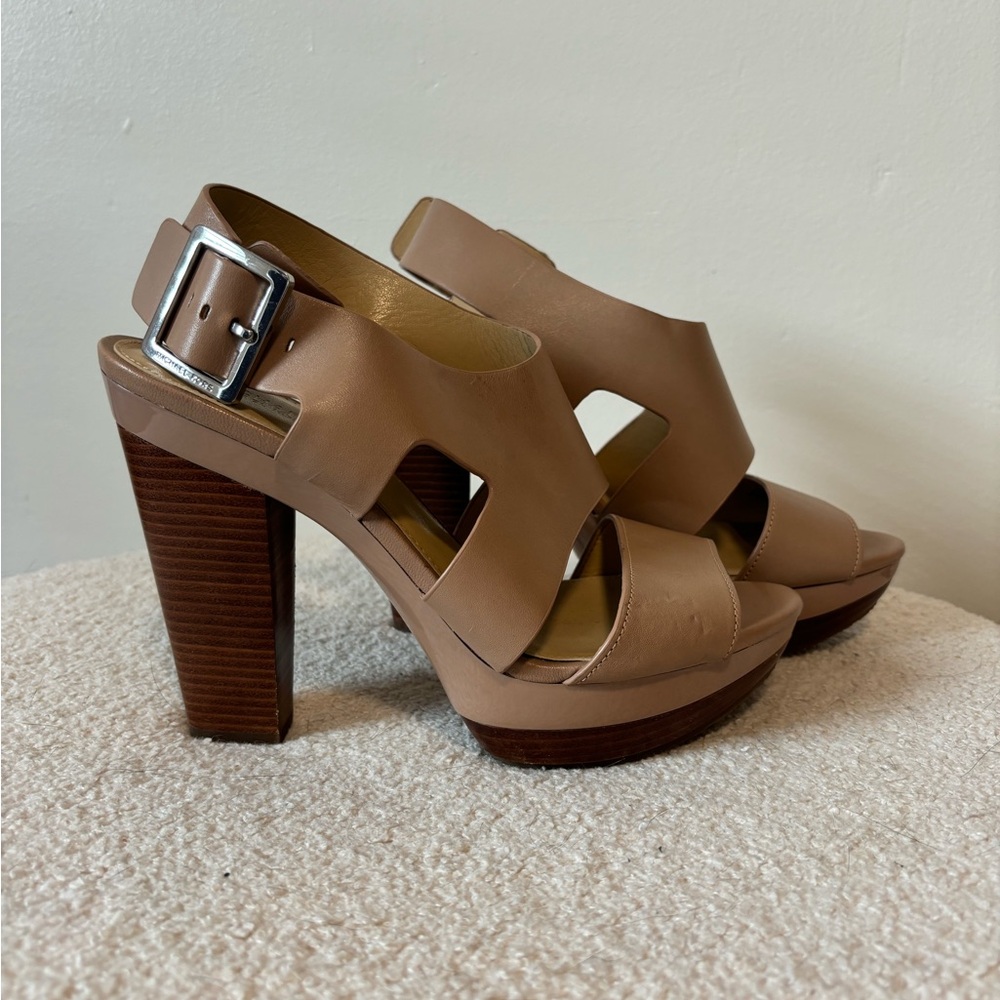 Michael Kors heels.  Very good used condition.  No signs of wear.